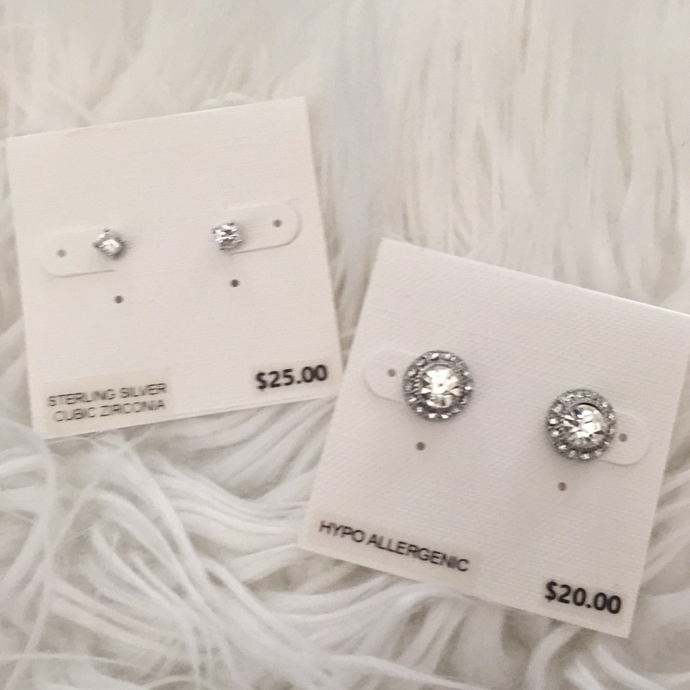 Bundle SALE‼️fashion post earrings